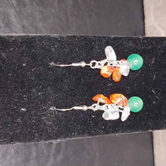 🦋🏵️🦋Holiday Earrings - Picture 2 of 7
